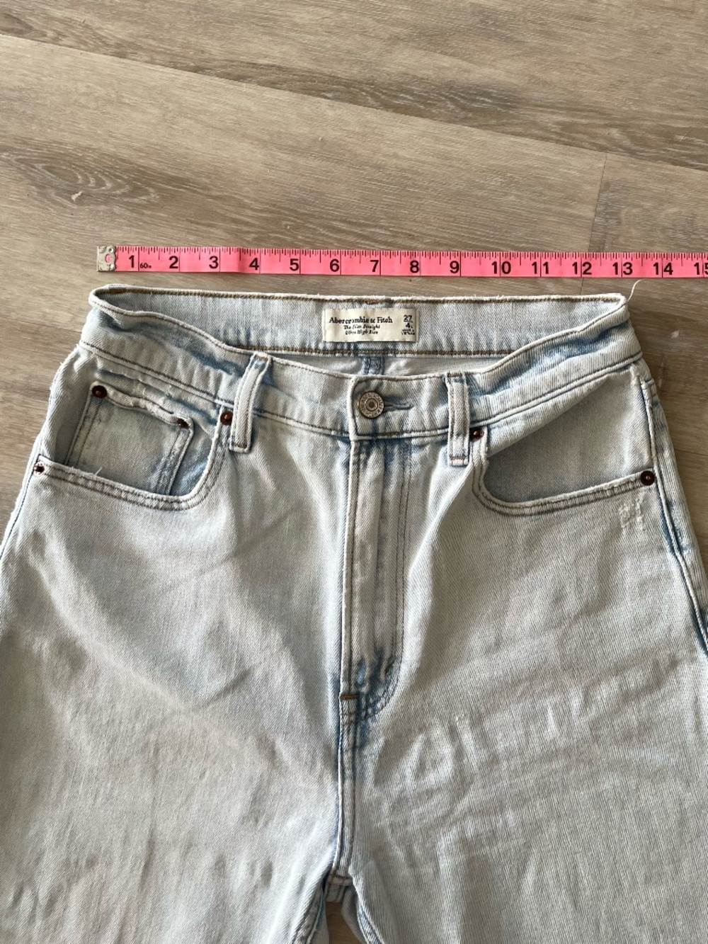 Abercrombie & Fitch 90s High Rise Slim Straight Split Hem Jeans | Light Wash 27 - Picture 5 of 13